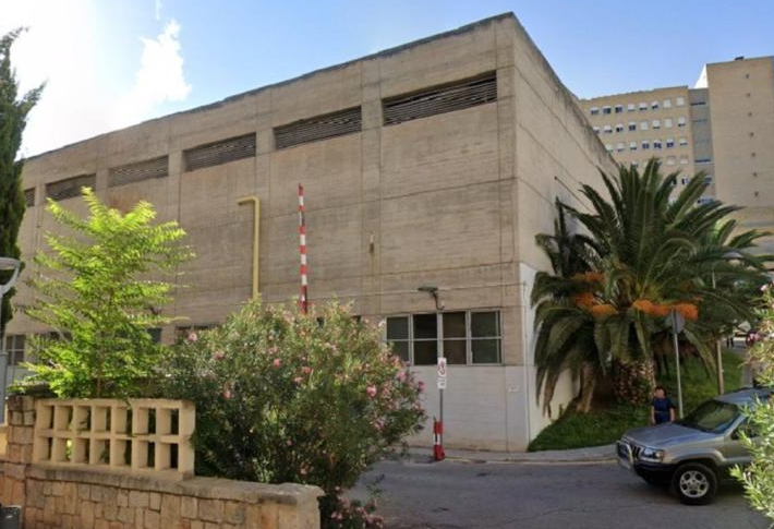Un afectado por inhalación de humo en un incendio de vivienda en Jaén