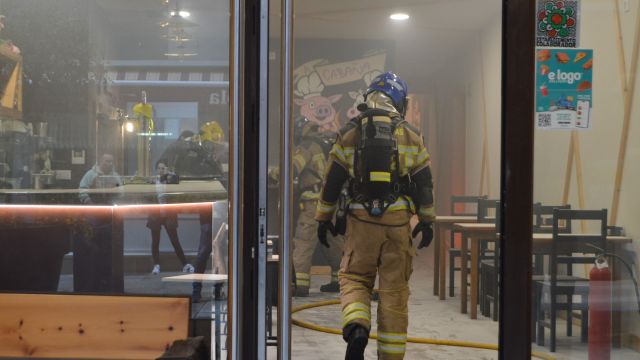Incendio en un restaurante del centro urbano y la urgencia de reforzar la seguridad