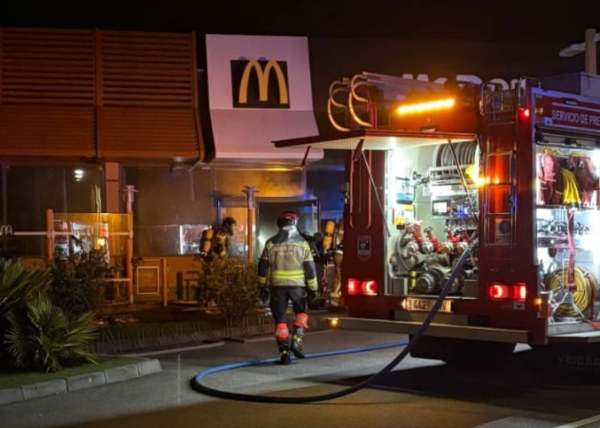 Arde la trastienda del McDonald’s ubicado donde estaba el antiguo Oasis
