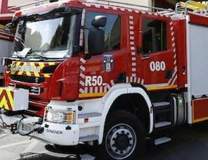 Seis personas atendidas en Águilas por inhalación de humo tras el incendio de una vivienda