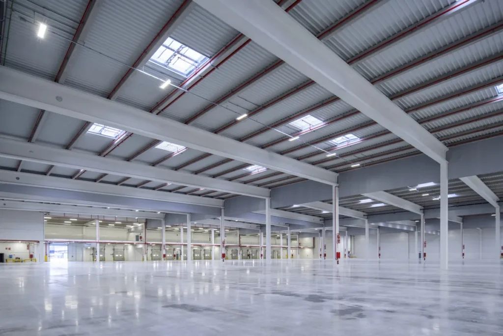 Plataforma logística de 16.000 m² en Barcelona: impulso estratégico para la infraestructura industrial. Detalles clave