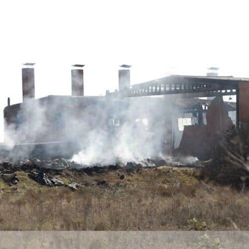 Incendio en nave industrial de La Bañeza ya controlado