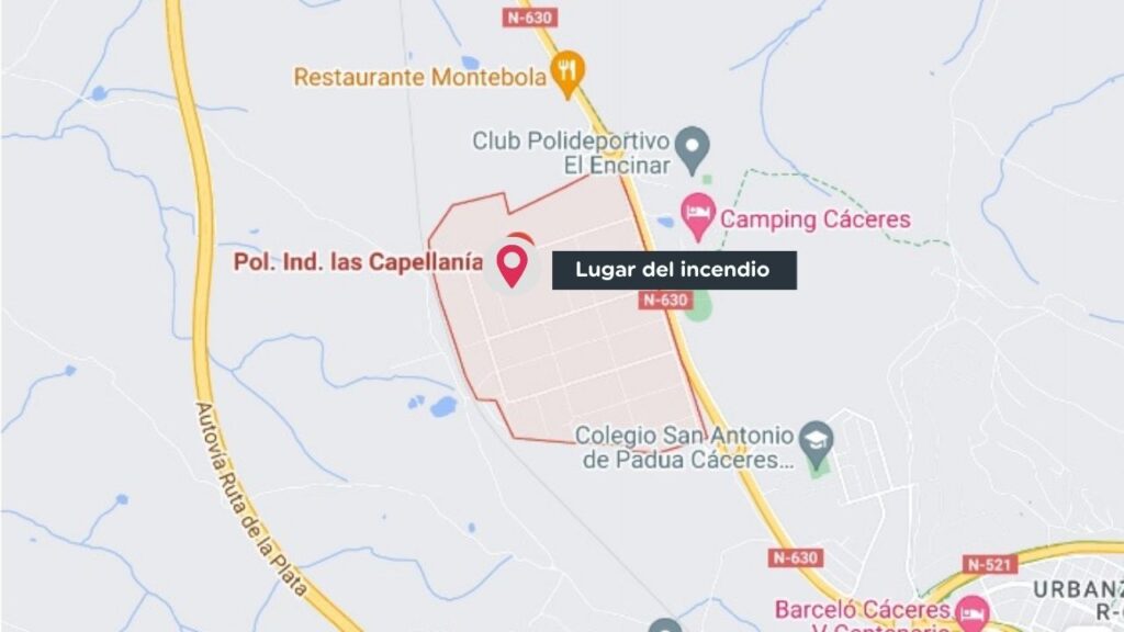 ncendio en una planta de residuos peligrosos en Cáceres: daños materiales tras el fuego en Las Capellanías. Un suceso que reaviva la importancia