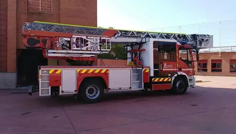 Incendio en una cocina de Valladolid deja a una mujer hospitalizada por quemaduras e inhalación de humo