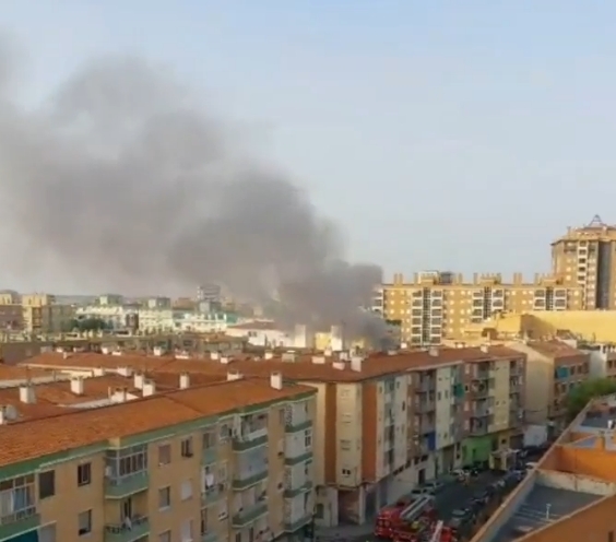 Todo sobre el incendio en el barrio Oliver de Zaragoza: daños, desalojos y retorno a las viviendas