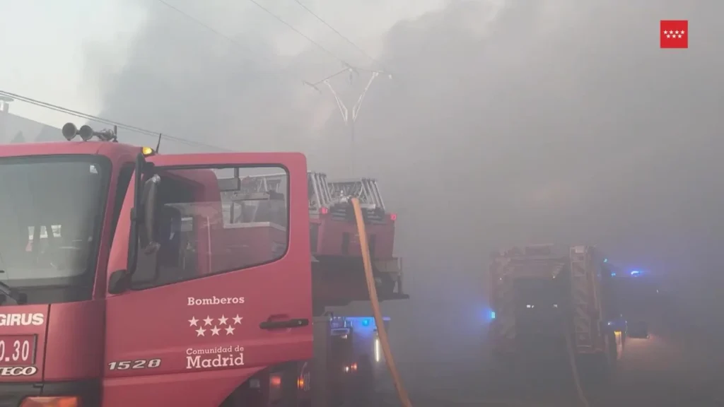 Incendio en nave industrial de Leganés: intervención de los Bomberos de la Comunidad de Madrid