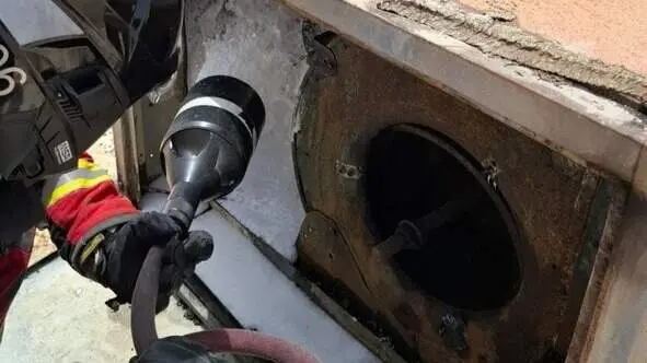 Rápida intervención en un restaurante de Playa Blanca evita que un incendio alcance otras zonas del local