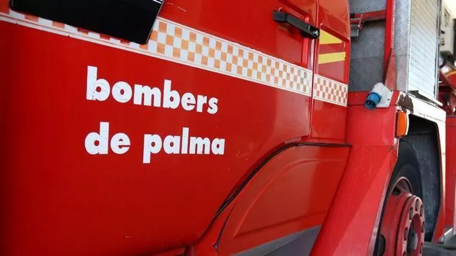 Siete personas recibieron atención médica tras un incendio en un edificio de Palma
