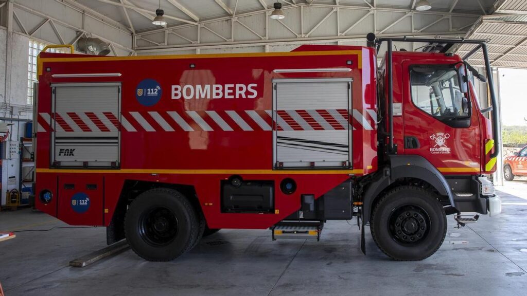 Fuego en un cuadro eléctrico de la estación de Sant Antoni genera momentos de tensión