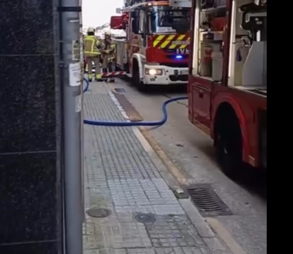 Desalojan una vivienda en A Coruña tras declararse un incendio en una sartén con aceite