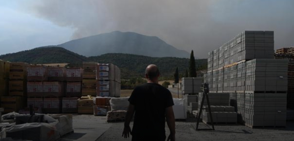 "Fue imposible apagarlo": los testigos del incendio en Las Peñas de Riglos relatan cómo se descontroló el fuego